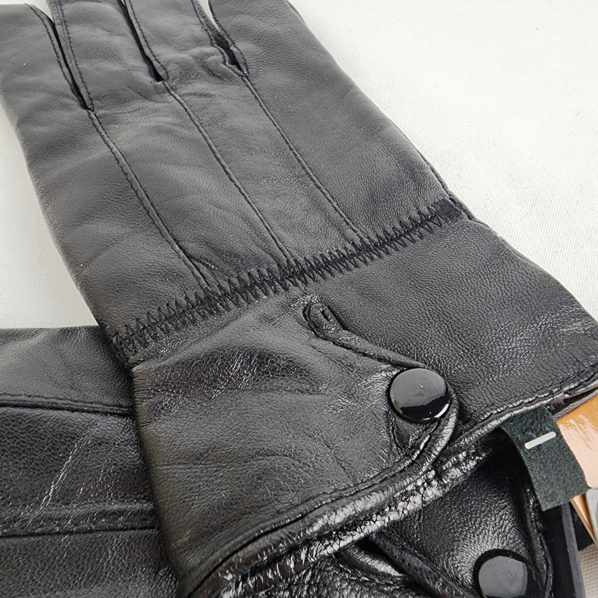 Tru Fit Black Leather Gloves