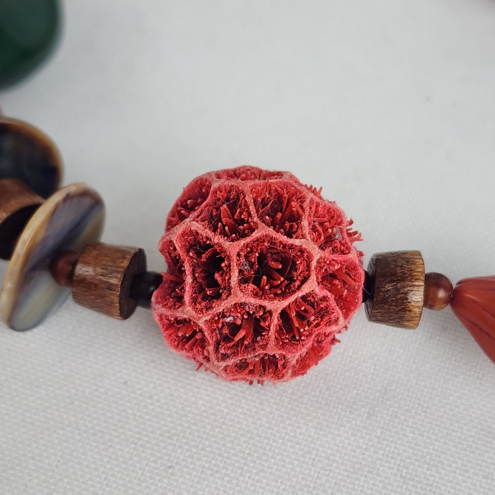 Vintage Wood Nut Coral Schell Colorful Bead Necklace