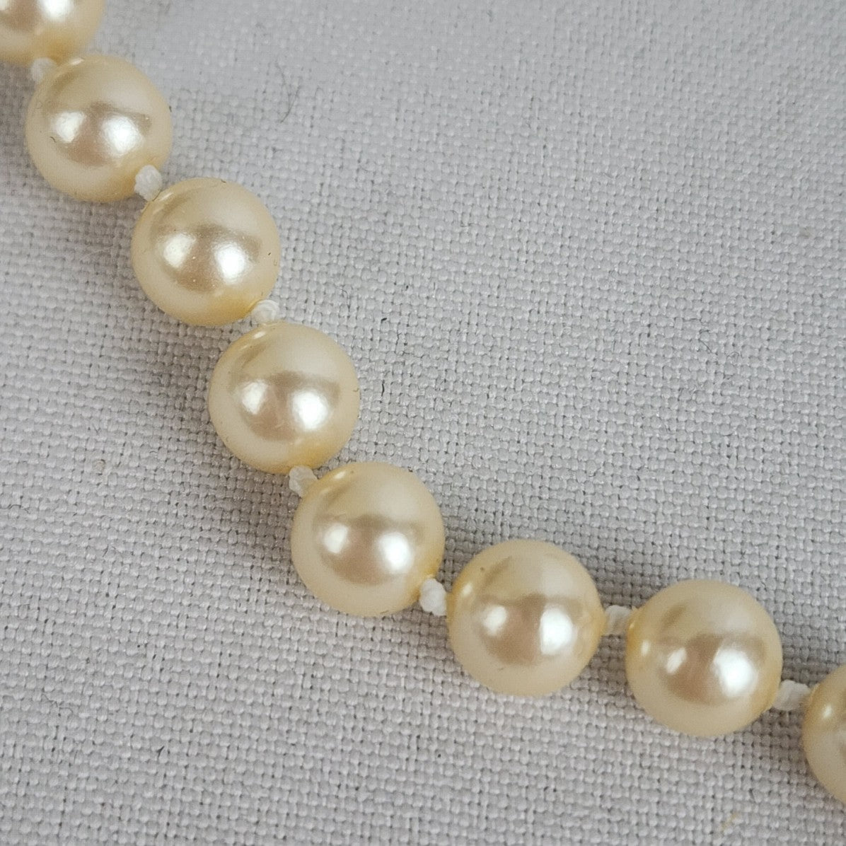 Vintage Glass Beaded Faux Pearl Necklace