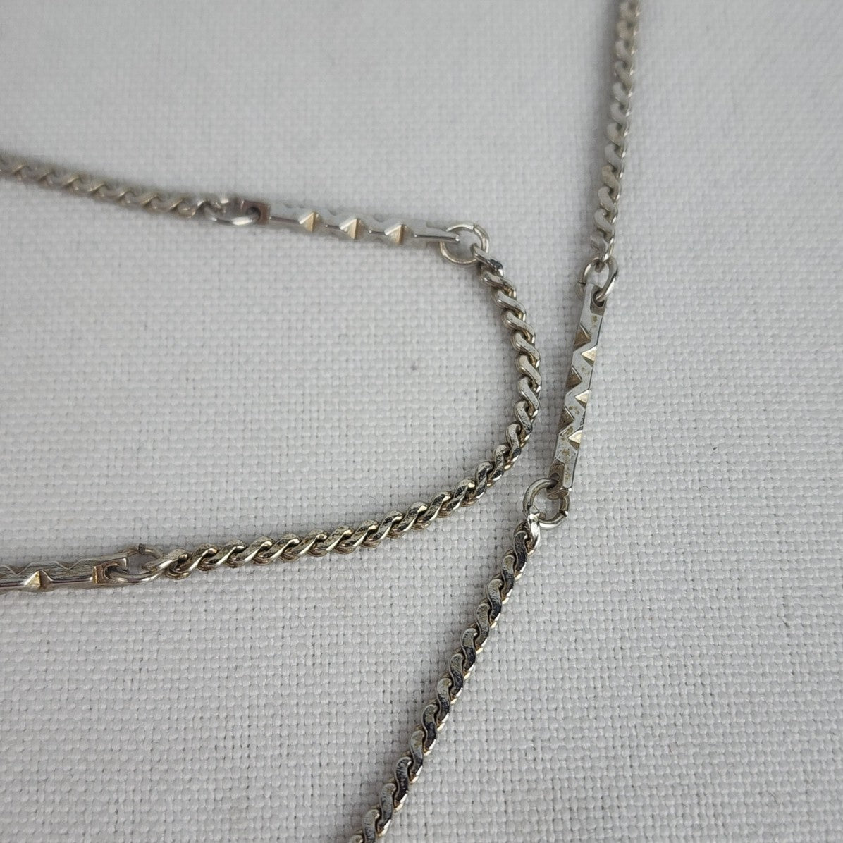 Vintage Silver Tone Chain Delicate Detail Necklace