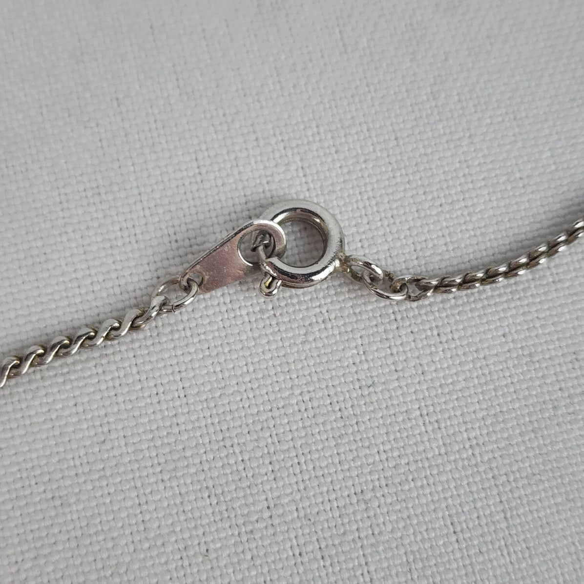 Vintage Silver Tone Chain Delicate Detail Necklace