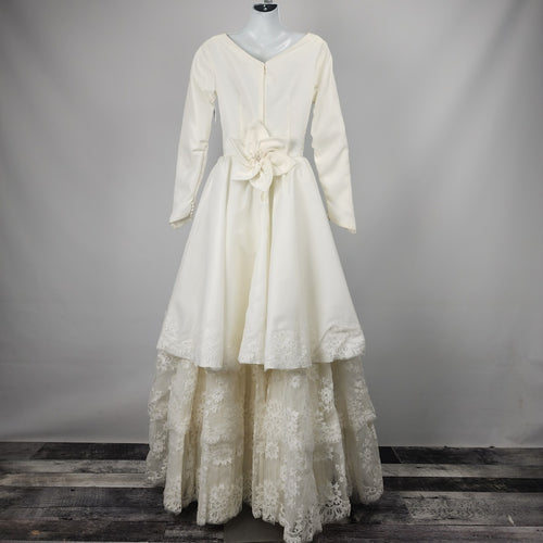 Vintage 60s White Beaded Lace Skirt Wedding Gown Size XS