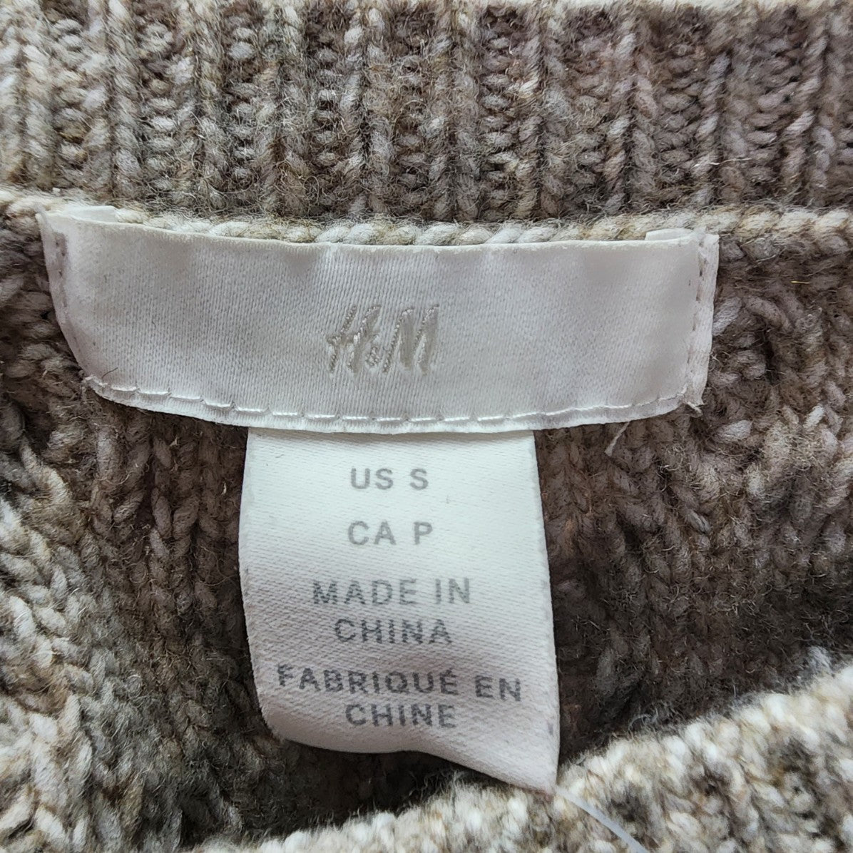 H&M Oatmeal Cable Knit With Ruffle Detail Sweater Size S