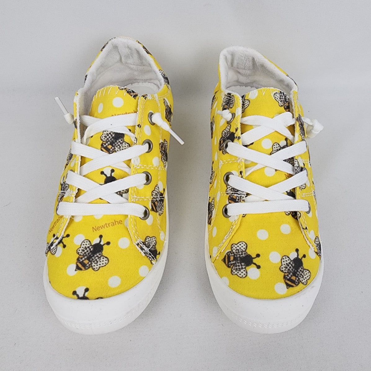 Bumble Bee Yellow Canvas Runners Size 7.5