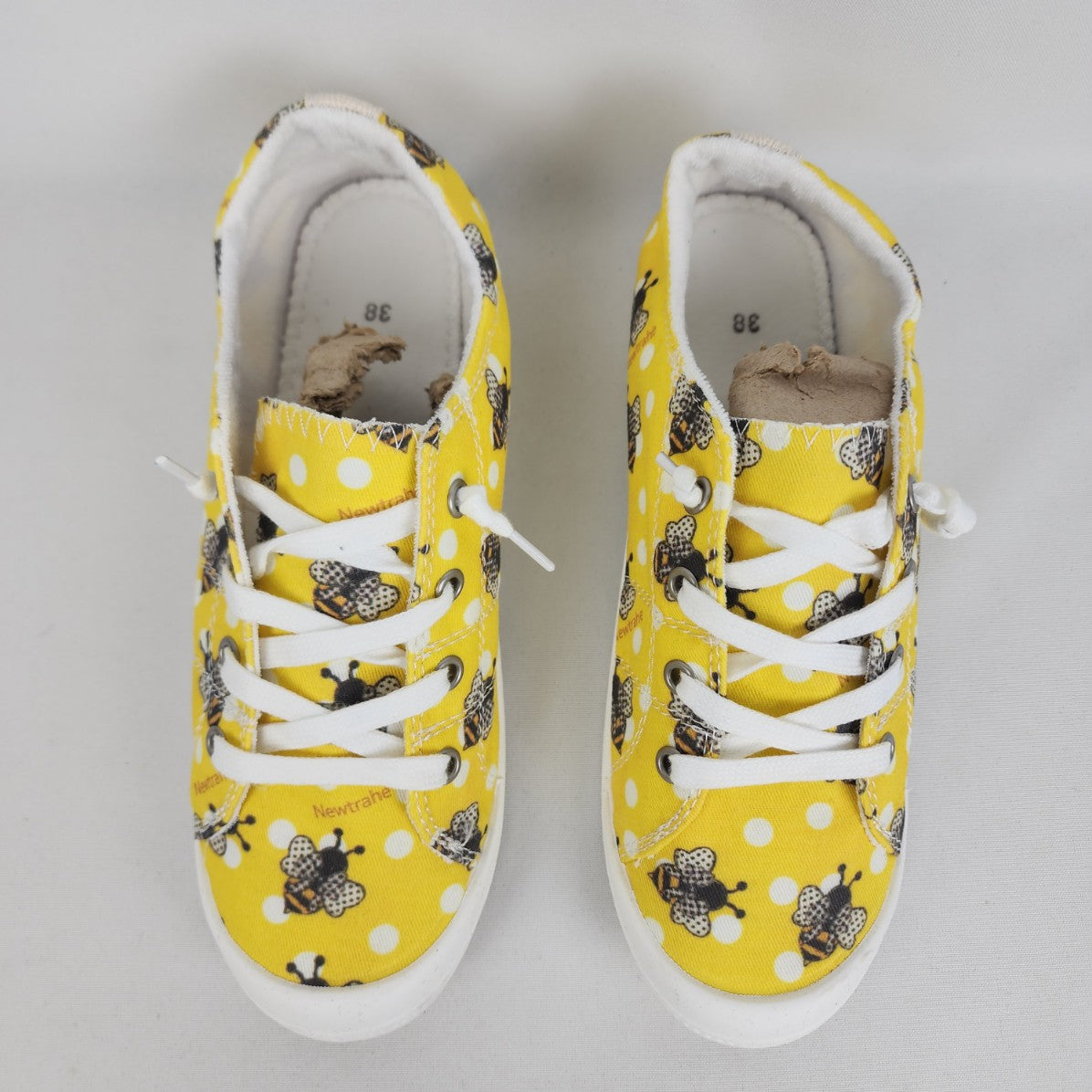 Bumble Bee Yellow Canvas Runners Size 7.5