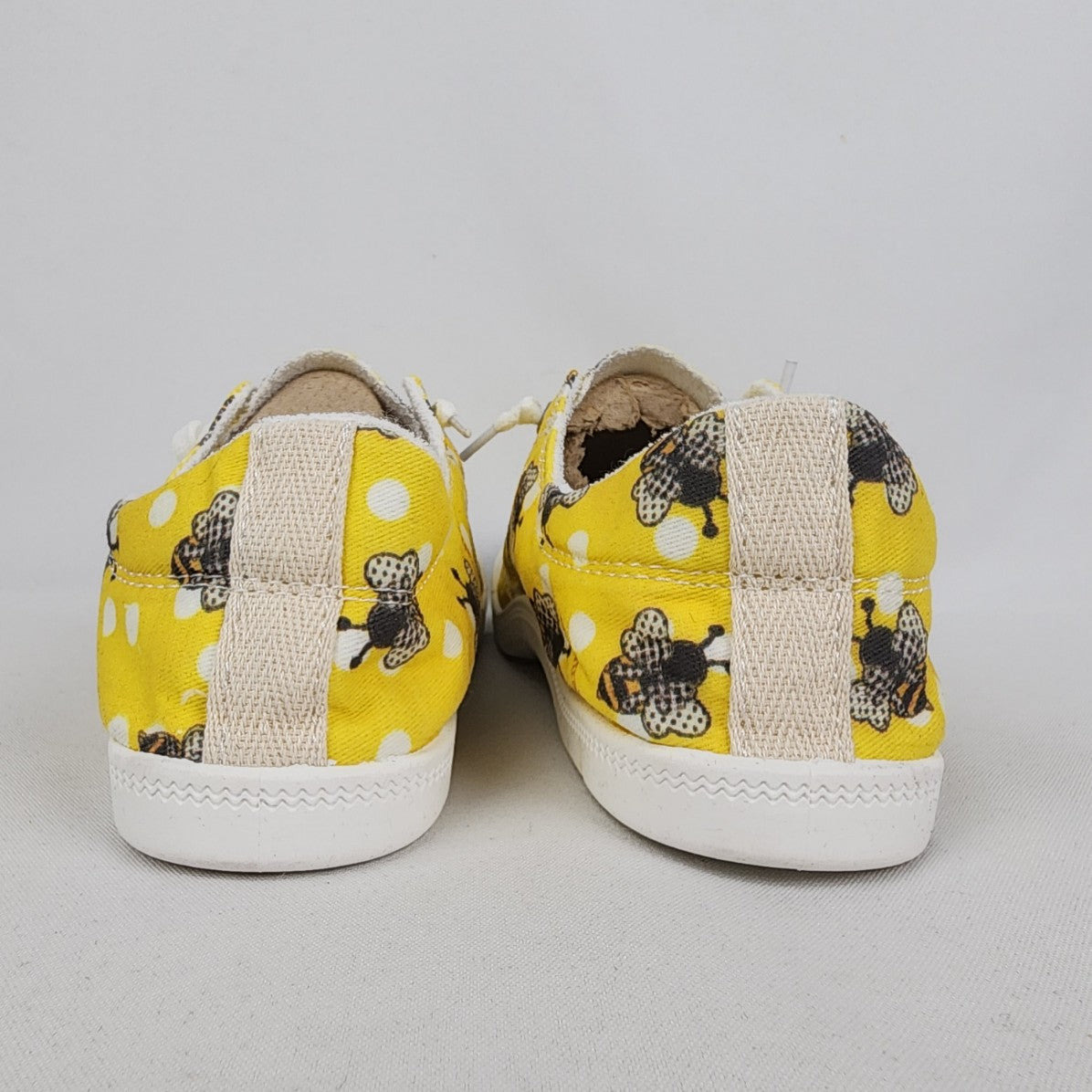 Bumble Bee Yellow Canvas Runners Size 7.5