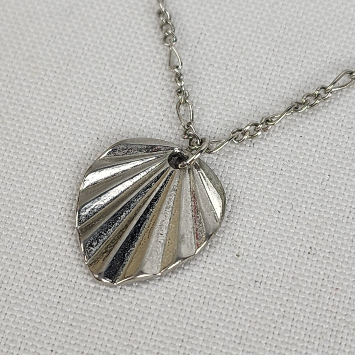 Silver Tone Leaf Pendant Delicate Chain Necklace