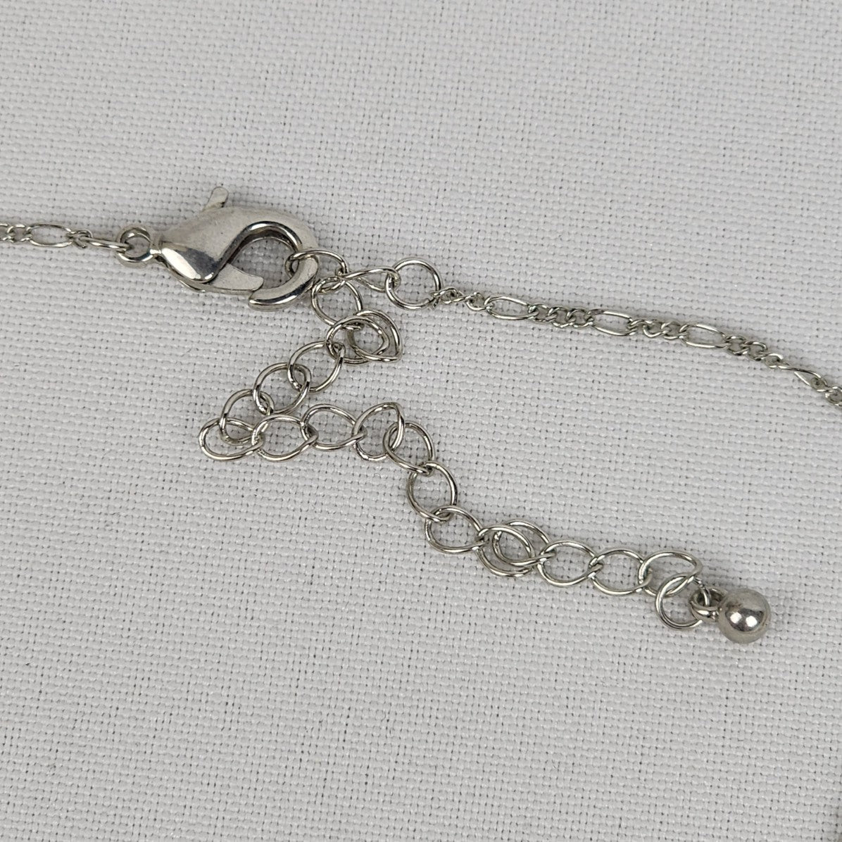 Silver Tone Leaf Pendant Delicate Chain Necklace