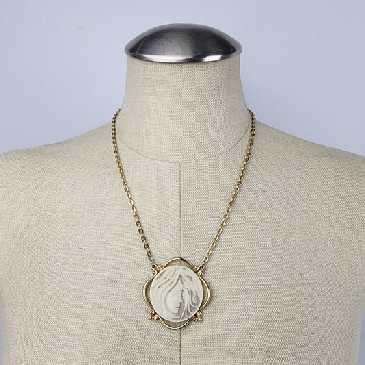 Vintage Sarah Coventry Cream Carved Womens Face Pendant Necklace