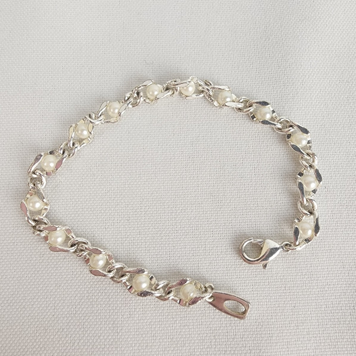 Silver Tone Faux Pearl Chain Link Bracelet