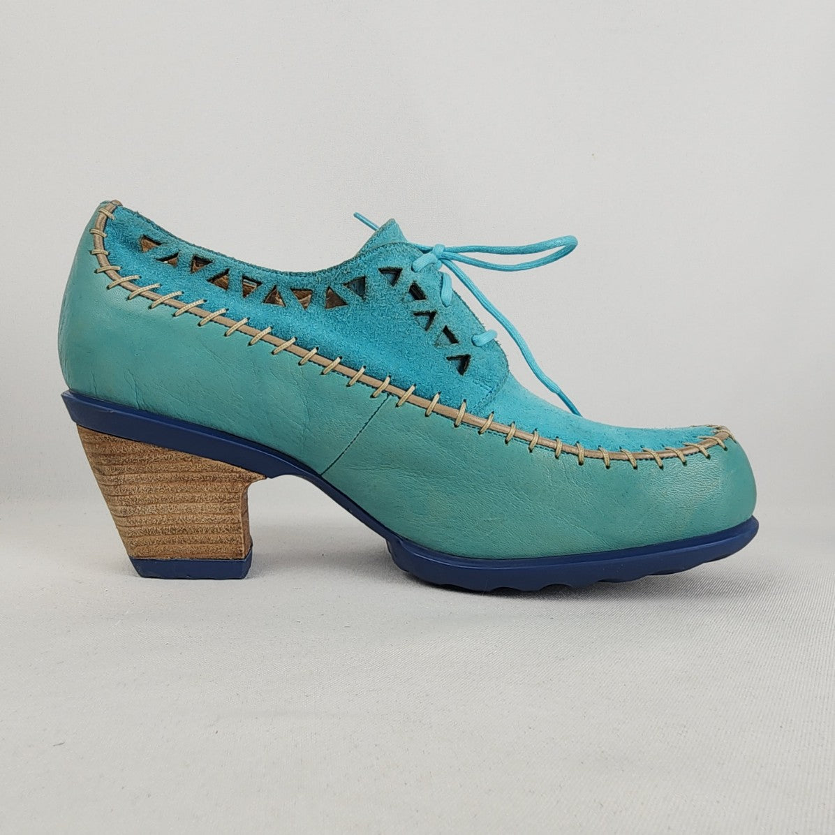 John Fluevog Hopefuls Cheerful Aqua Leather Lace Up Booties Size 9.5