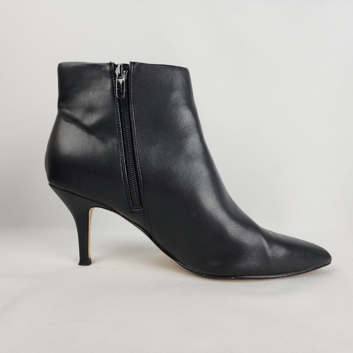 Nine West Black Leather Heeled Ankle Booties Size 8.5