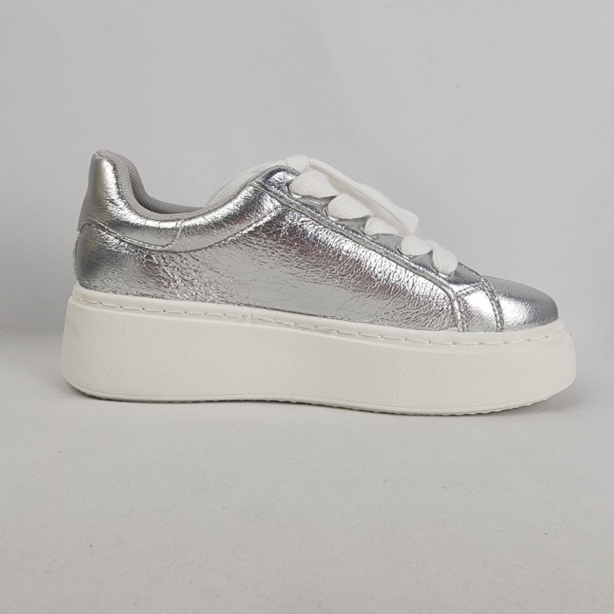 Dirty Laundry Silver Metallic Record Platform Sneaker Size 8