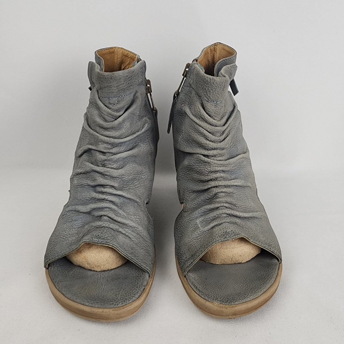 MJUS Grey Fossil Leather wedge Heel Gladiator Sandals Size 7.5