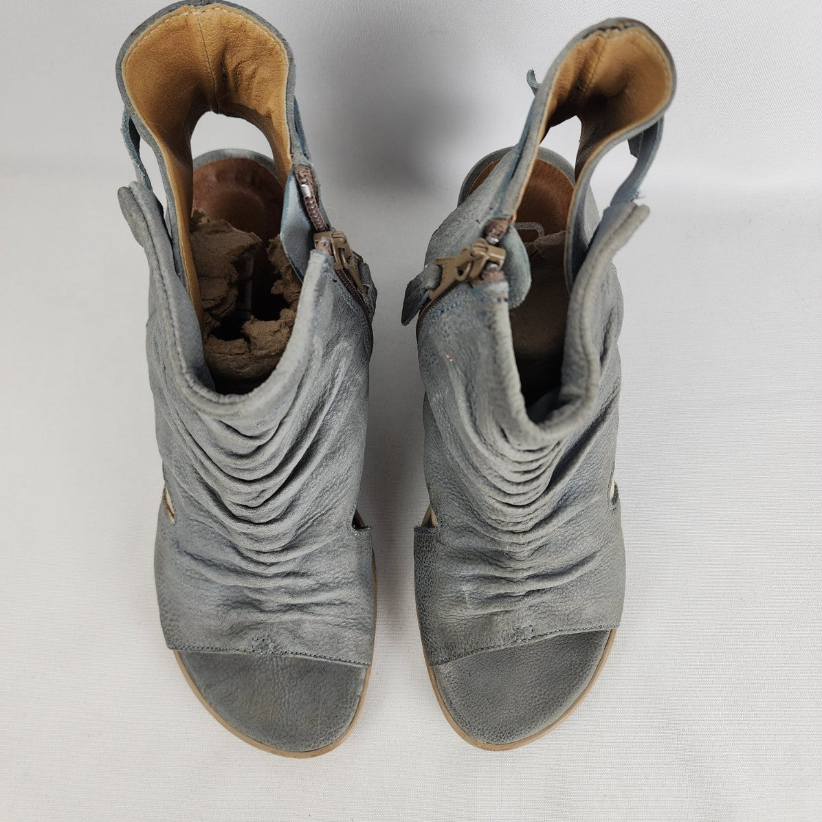 MJUS Grey Fossil Leather wedge Heel Gladiator Sandals Size 7.5