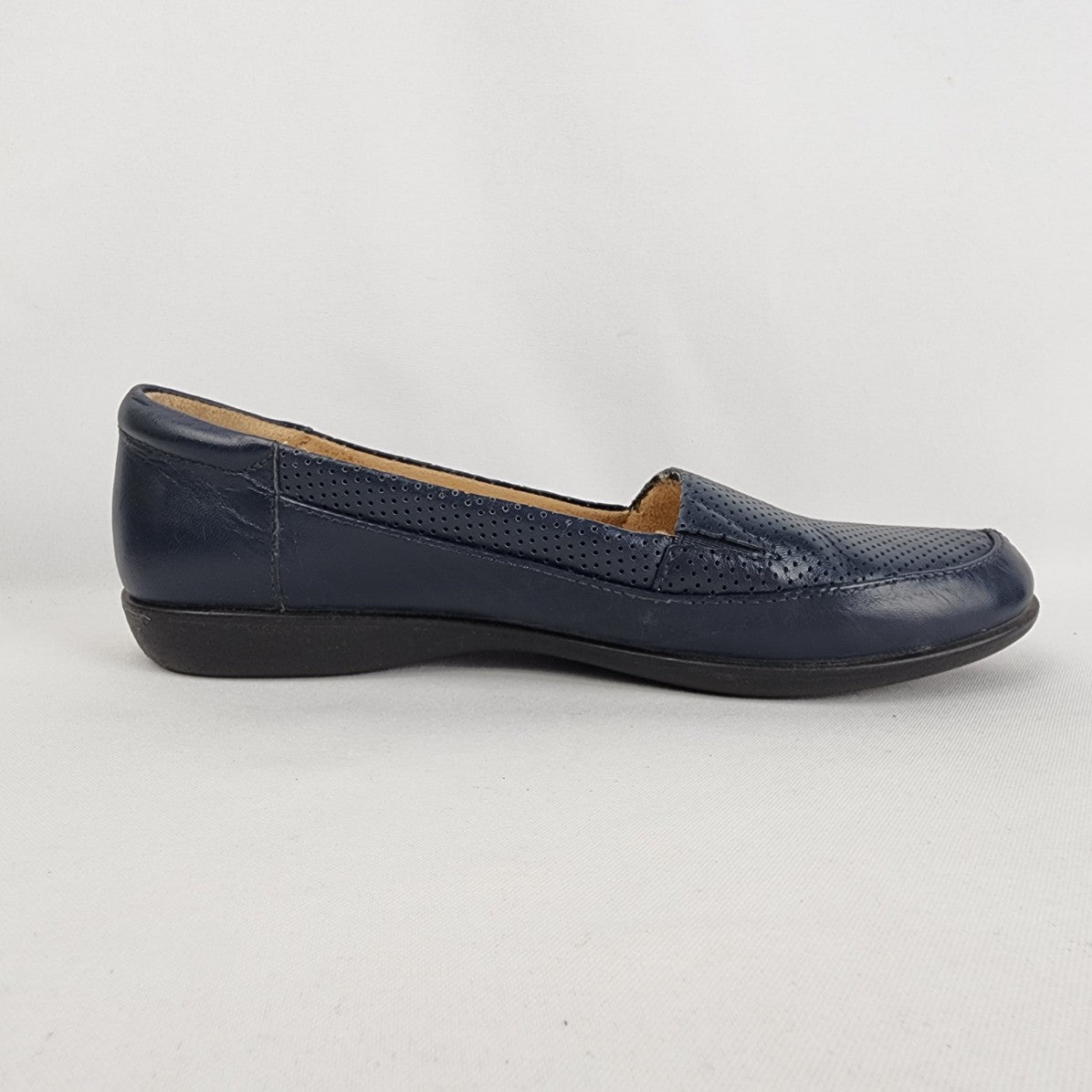 Naturalizer Fuji Navy Leather Perforated Loafers Size 7