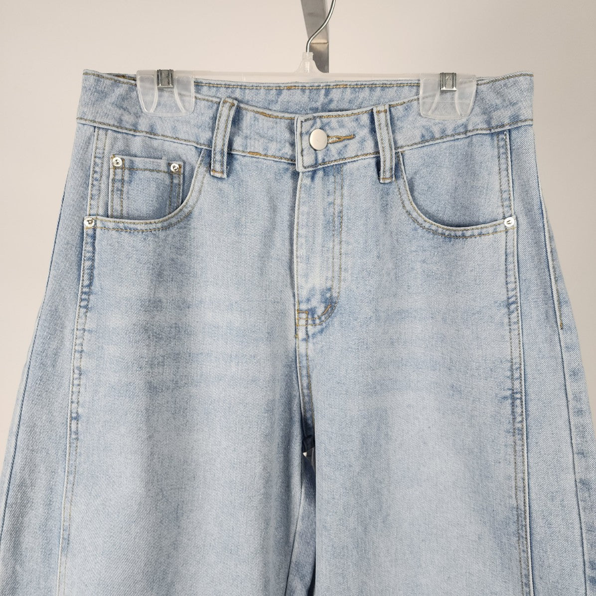 Light Wash Balloon Denim Jeans Size 1