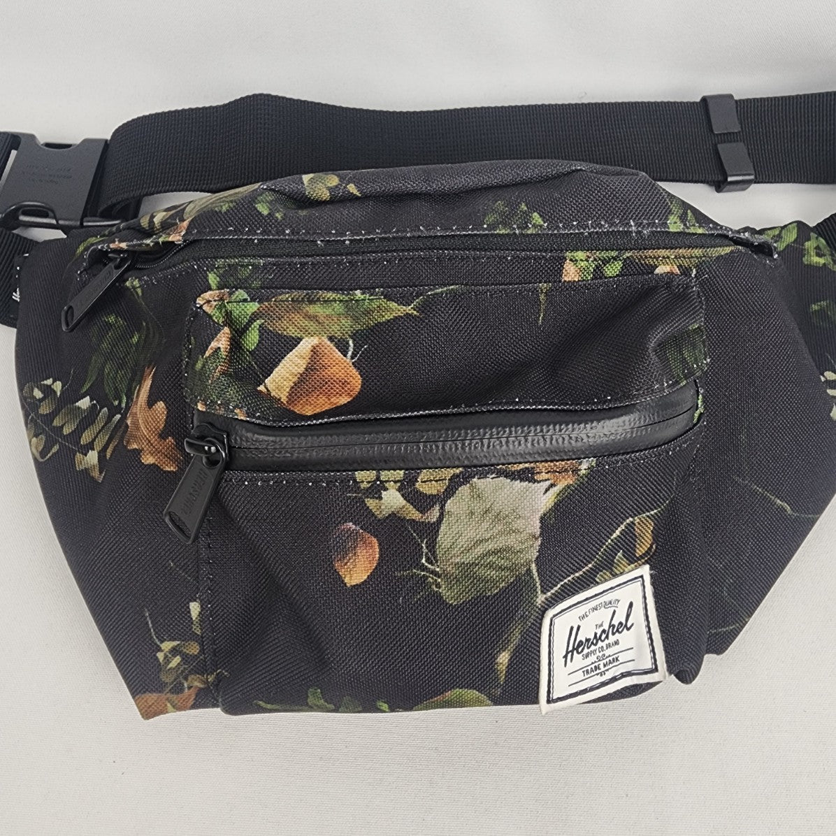 Herschel Supply Seventeen Black Floral Hip Pack Belt Bag