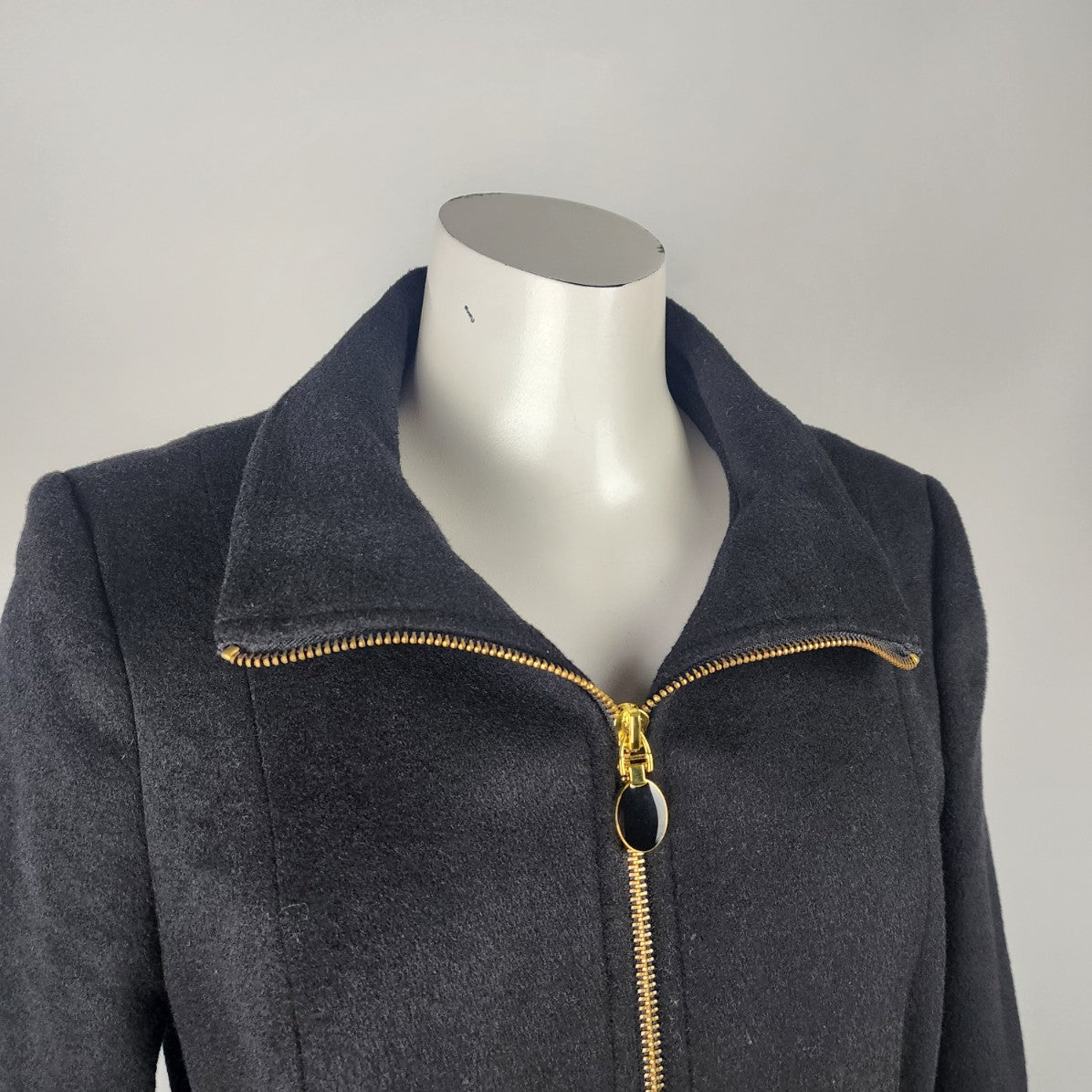 Tahari Black & Gold Zip Up Jacket Size M