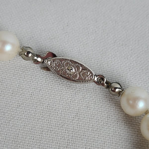 Vintage White Faux Pearl Bracelet