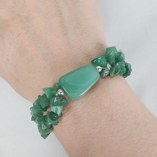 Green Natural Stone Chip Stone Beaded Stretch Bracelet