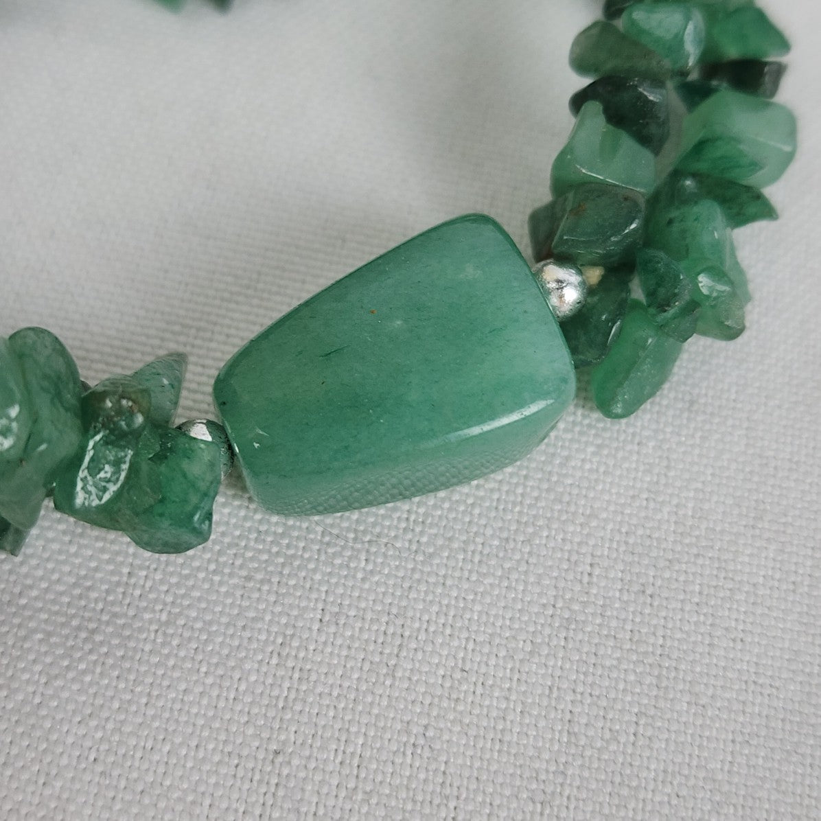 Green Natural Stone Chip Stone Beaded Stretch Bracelet