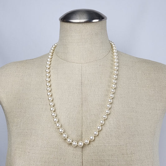 VIntage Cream Knotted Glass Faux Pearl One Strand Necklace