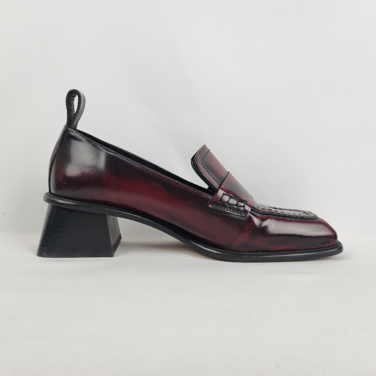 L'intervalle Burgundy Chunky Square Toe Heeled Loafers Size 8.5