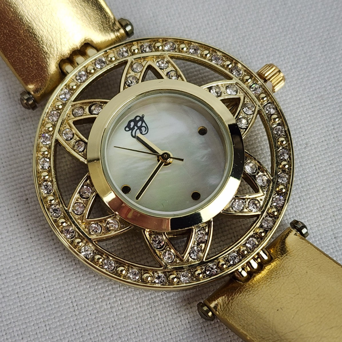 Elizabeth Taylor White Diamonds Gold Tone Rhinestone Watch