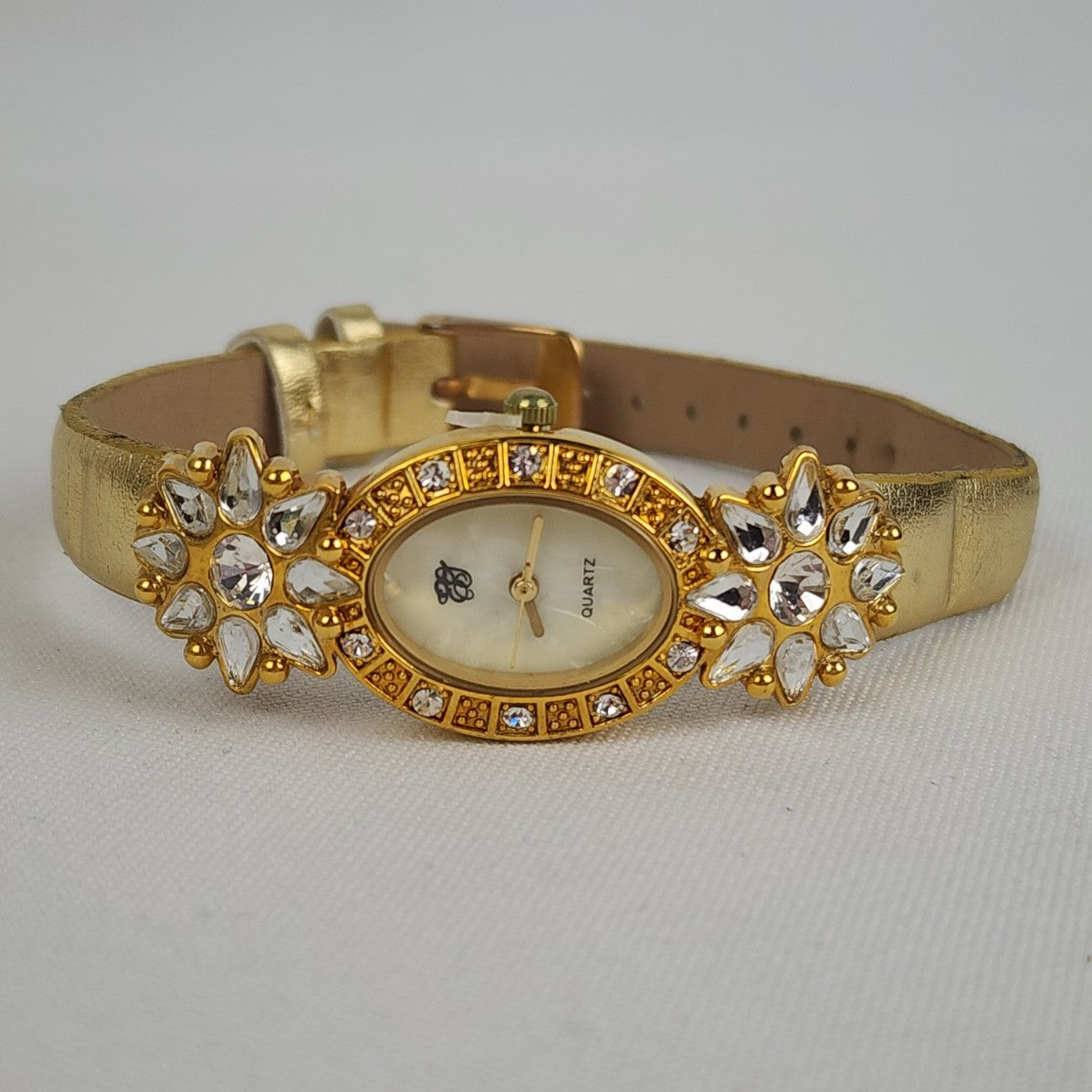 Elizabeth Taylor White Diamonds Gold Flower Crystal Watch