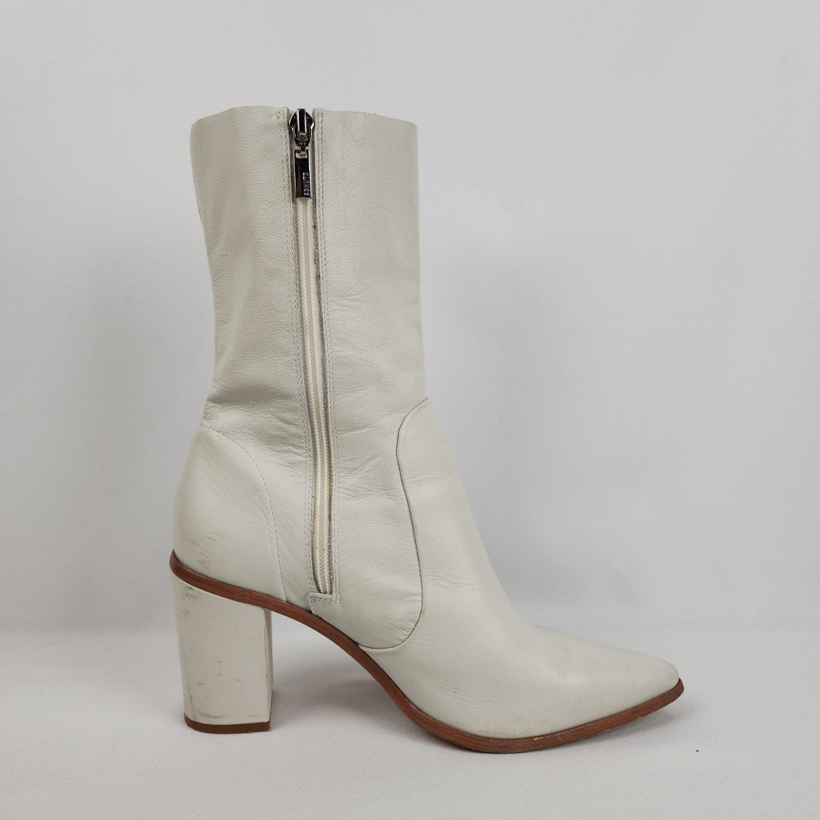 Schultz White Leather Heeled Ankle Boots Size 9