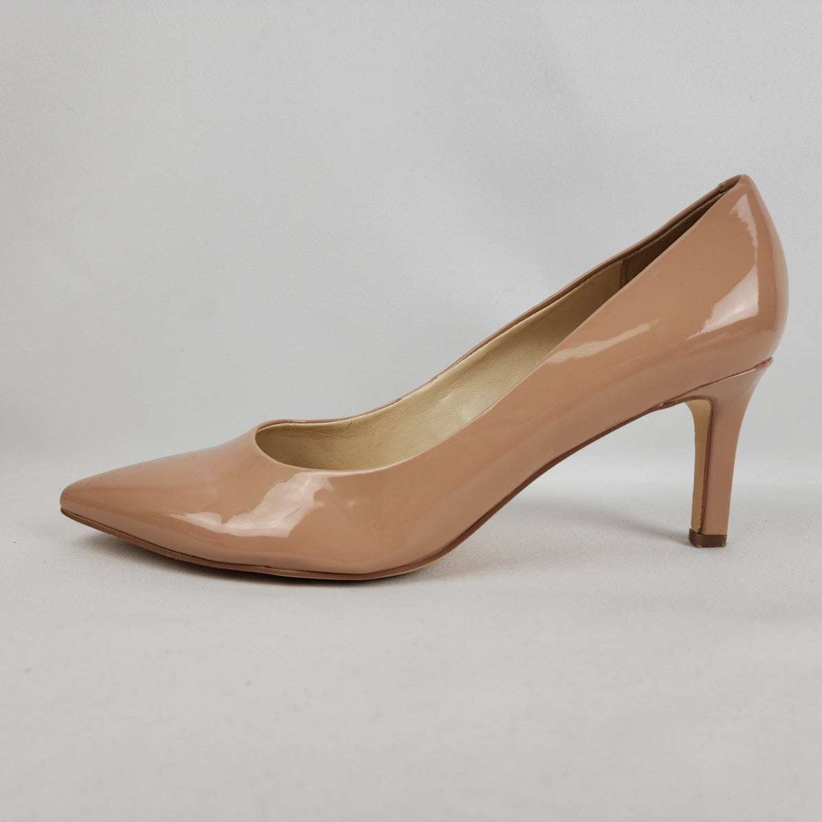 Nine West Nude Pointed Toe Heel Size 8.5