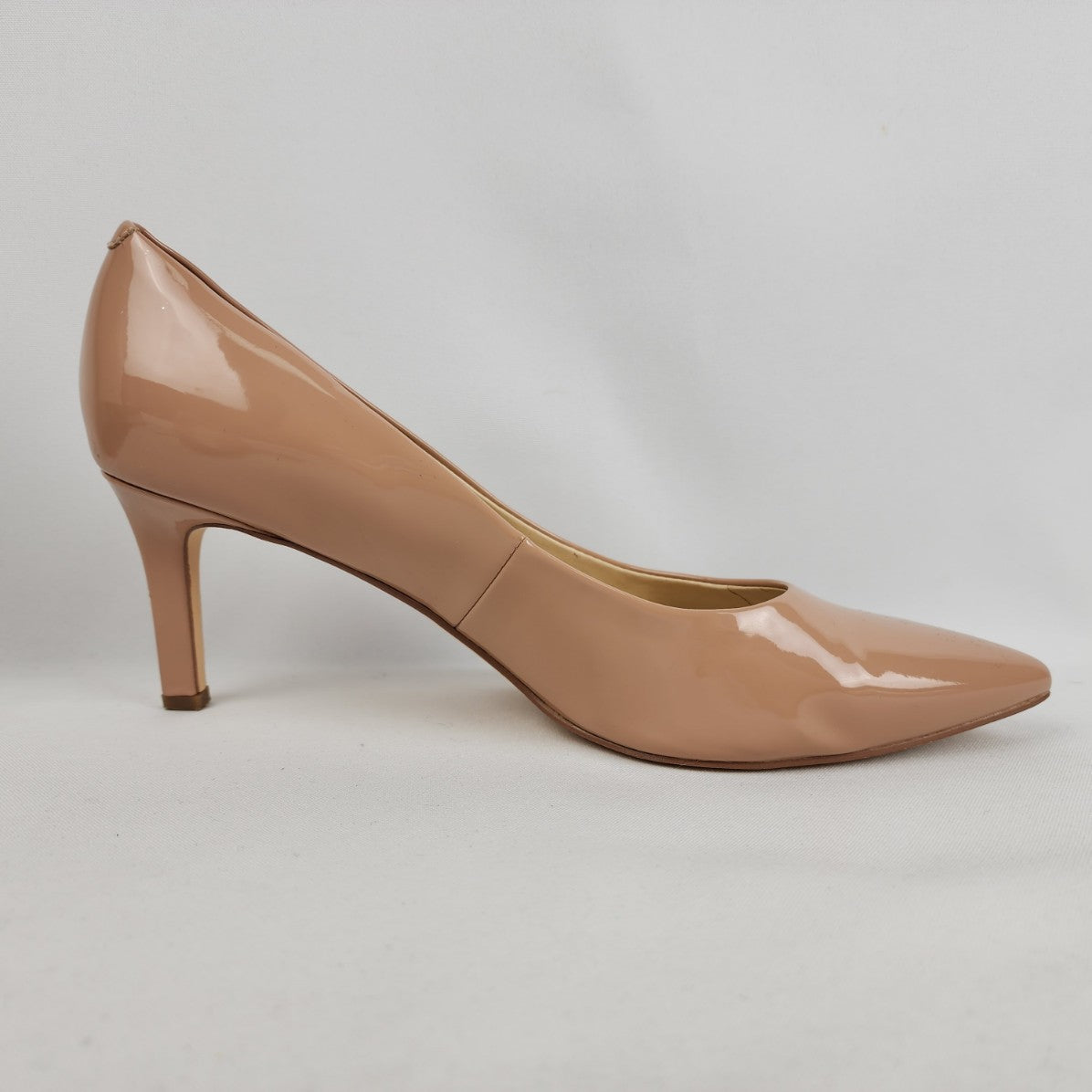 Nine West Nude Pointed Toe Heel Size 8.5