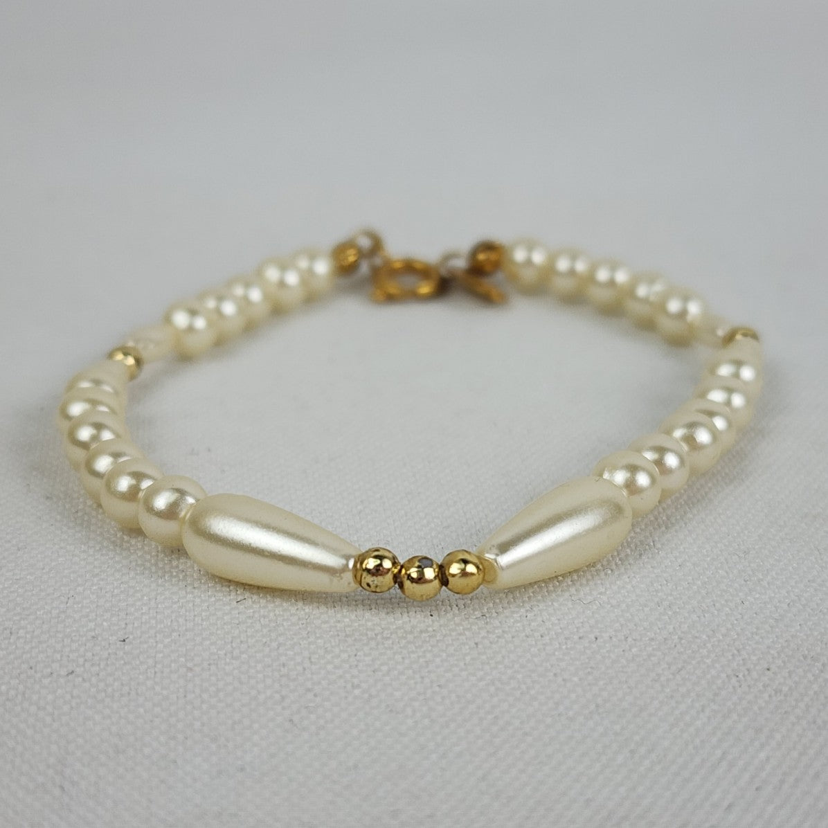 Vintage Faux Pearl Beaded Delicate Bracelet