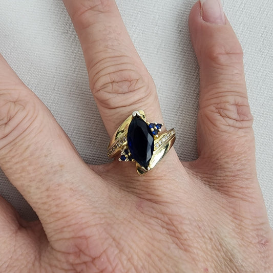 Vintage 18K Gold Fill Blue Gemstone Ring Size 8