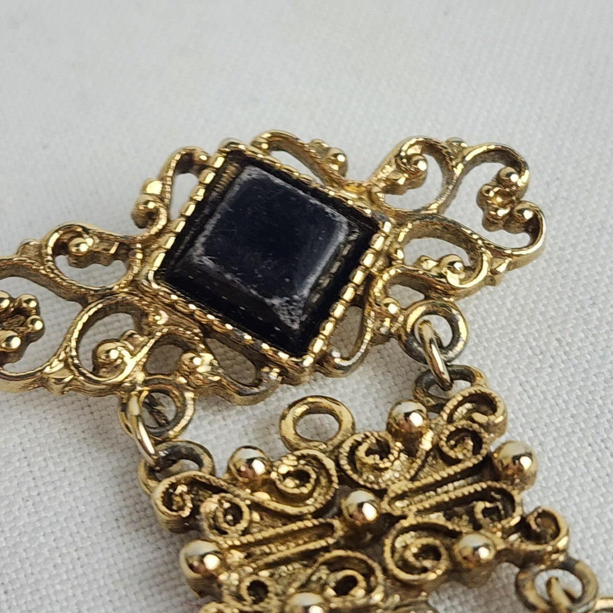 Vintage Gold Tone Black Stone Drop Brooch