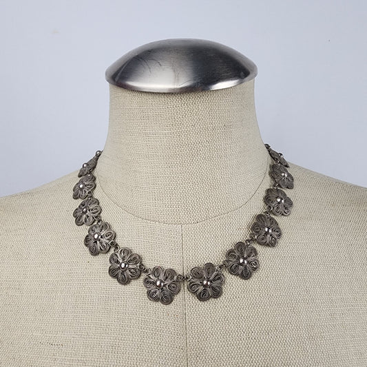 Vintage Silver Tone Floral Ling Necklace