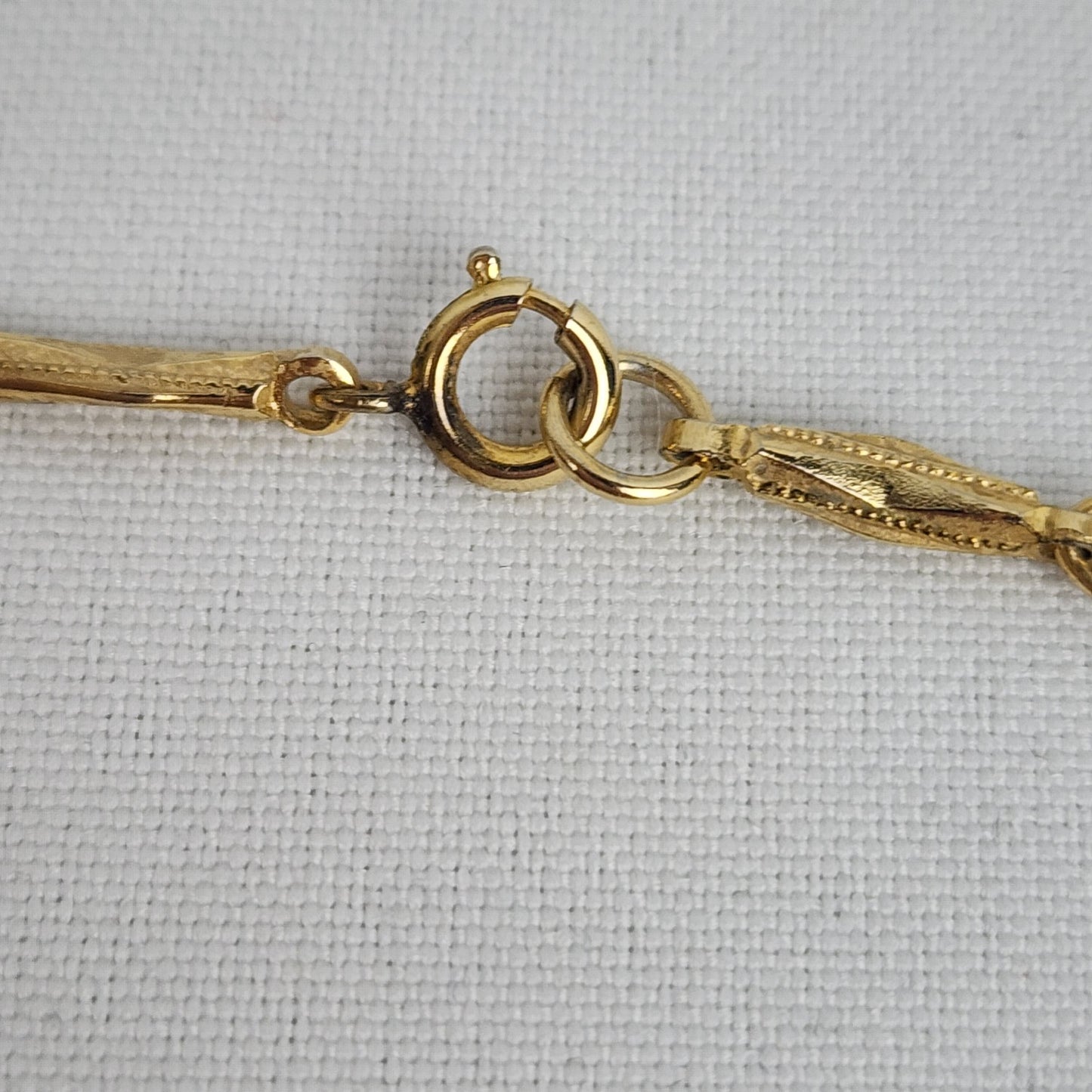 Vintage Gold Tone Flower Dangle Necklace