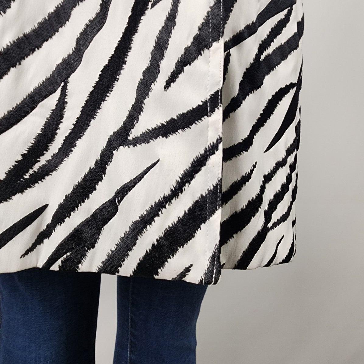 Samuel Dong Zebra Print High Collar Light Jacket Size M/L