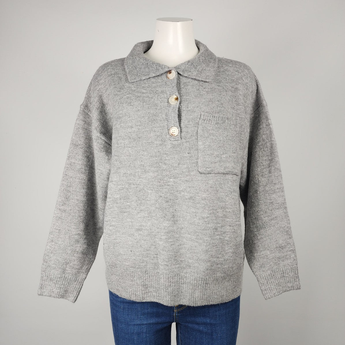 de Lovest Grey Collared Button Down Sweater Size L