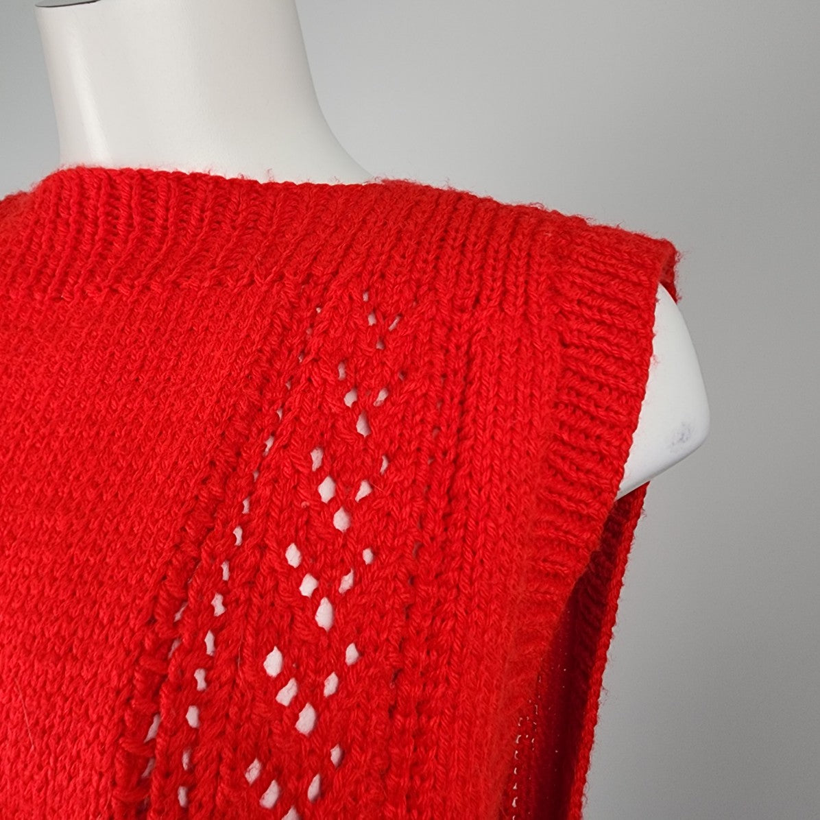 Vintage Handknit Red Sleeveless Sweater Vest Size S/M