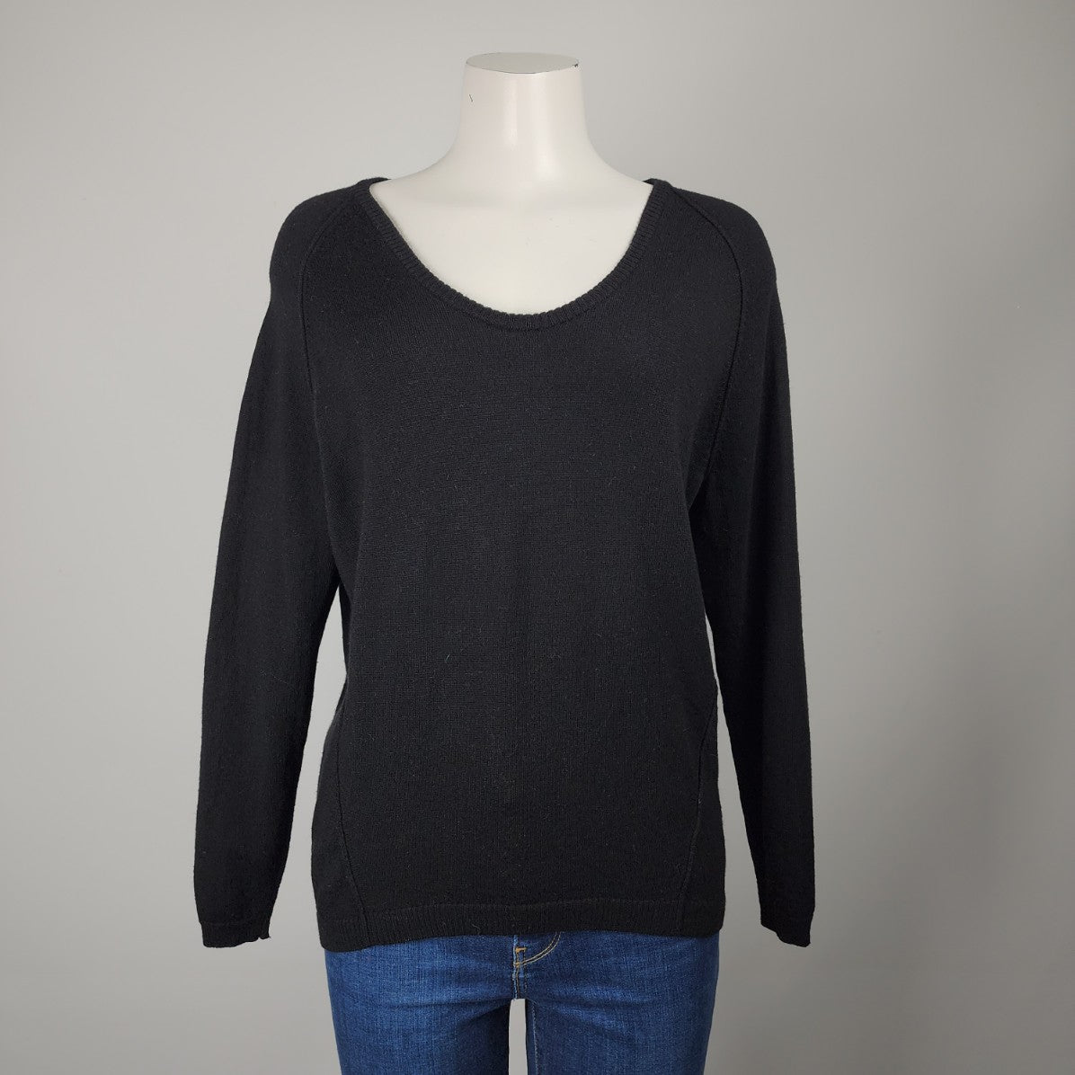 Lord & Taylor Black Merino Wool Knit Sweater Size M