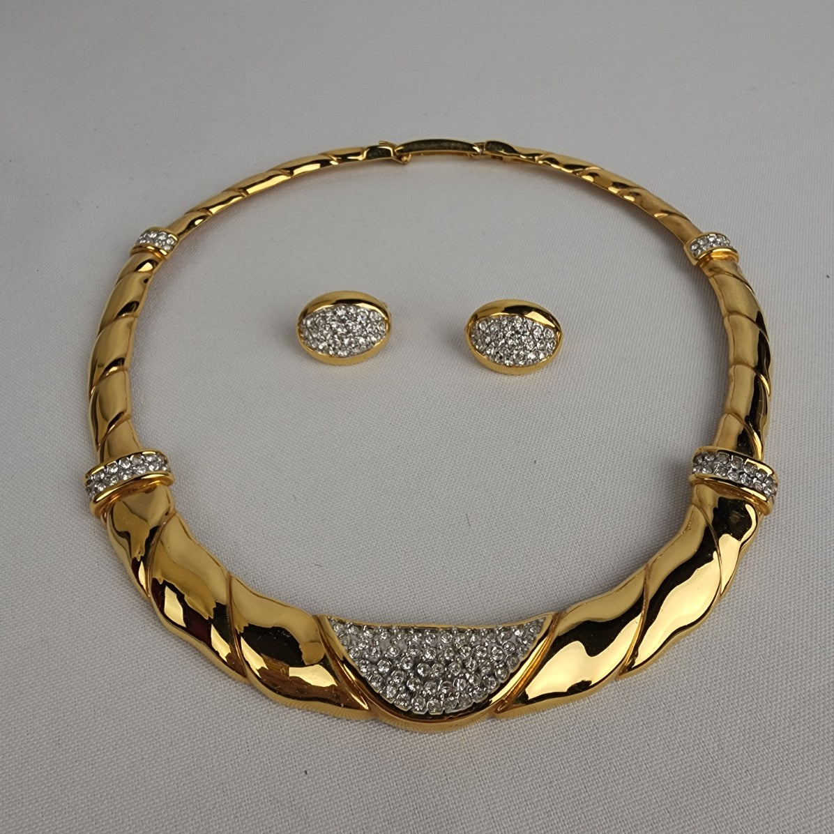 Vintage Gold Tone Crystal Rhinestone Collar Necklace & Earrings