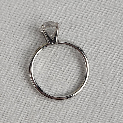 Vintage Silver Crystal Ring Size 8
