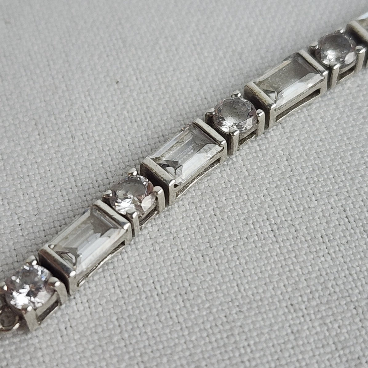 Michael Hill Jewelry 925 Sterling Silver Crystal Tennis Bracelet