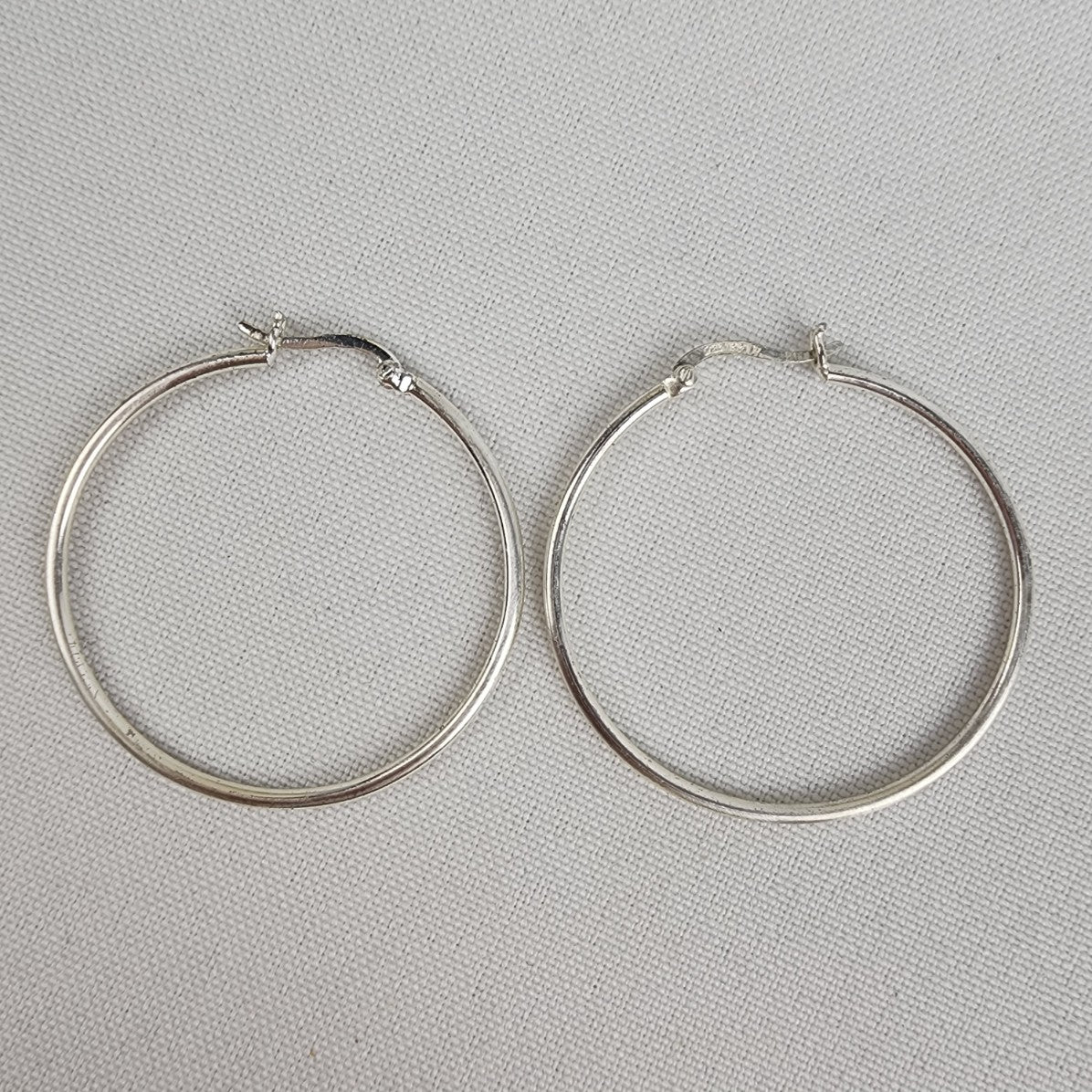 925 Ibb Th Sterling Silver Hoop Earrings