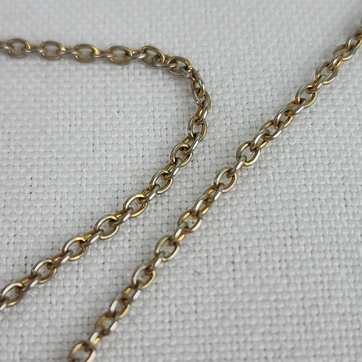 Vintage Gold Tone Tine Fish Pendant Chain Necklace