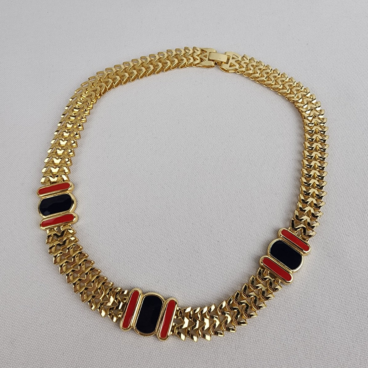 Vintage Gold Tone Red Chain Link Collar Necklace