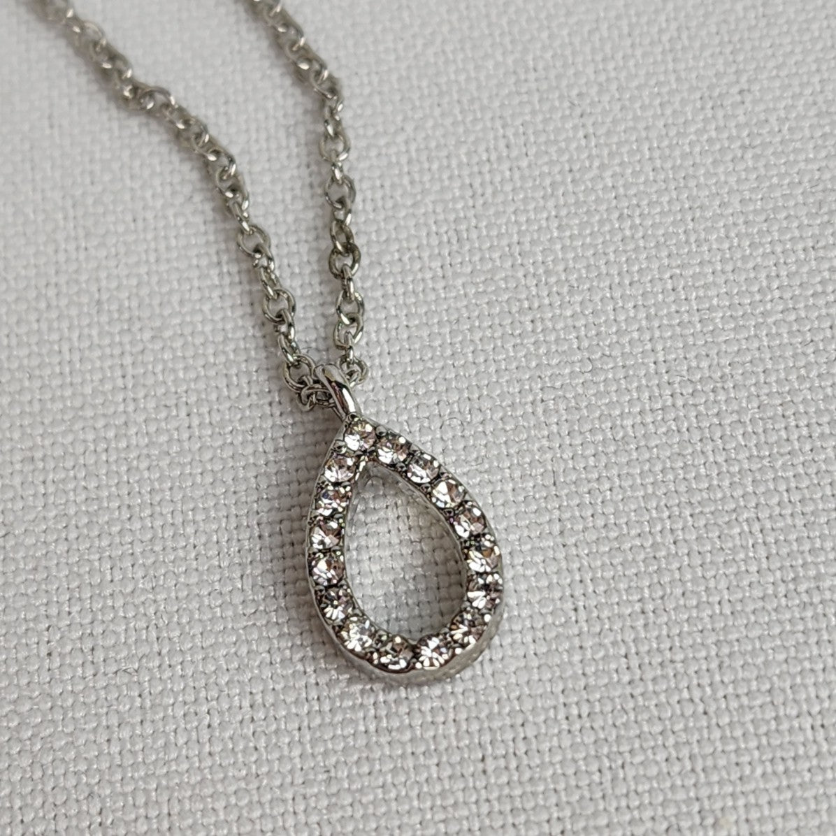 Silver Tone Crystal Delicate Pendant Adjustable Necklace