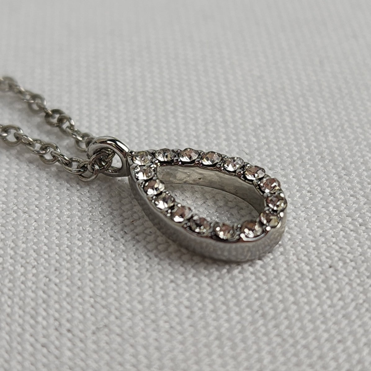 Silver Tone Crystal Delicate Pendant Adjustable Necklace